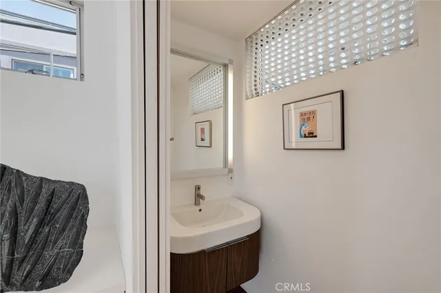 $39,500 | 27 Driftwood Street, Marina del Rey, CA 90292