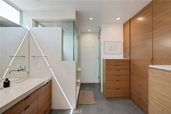 $39,500 | 27 Driftwood Street, Marina del Rey, CA 90292