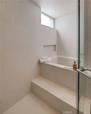 $39,500 | 27 Driftwood Street, Marina del Rey, CA 90292