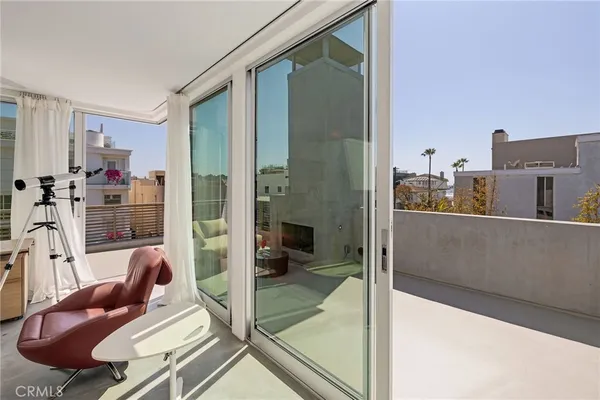 $39,500 | 27 Driftwood Street, Marina del Rey, CA 90292