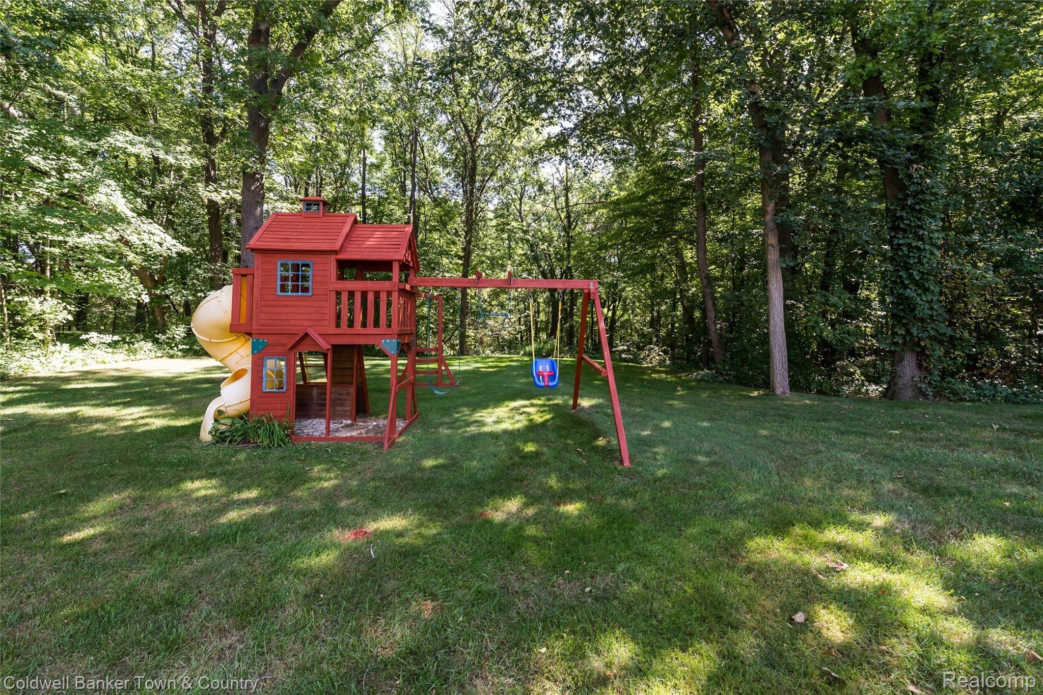 3095 Hunter Road Brighton, MI 48114 - Photo 47 of 92 DSC_2060.jpg