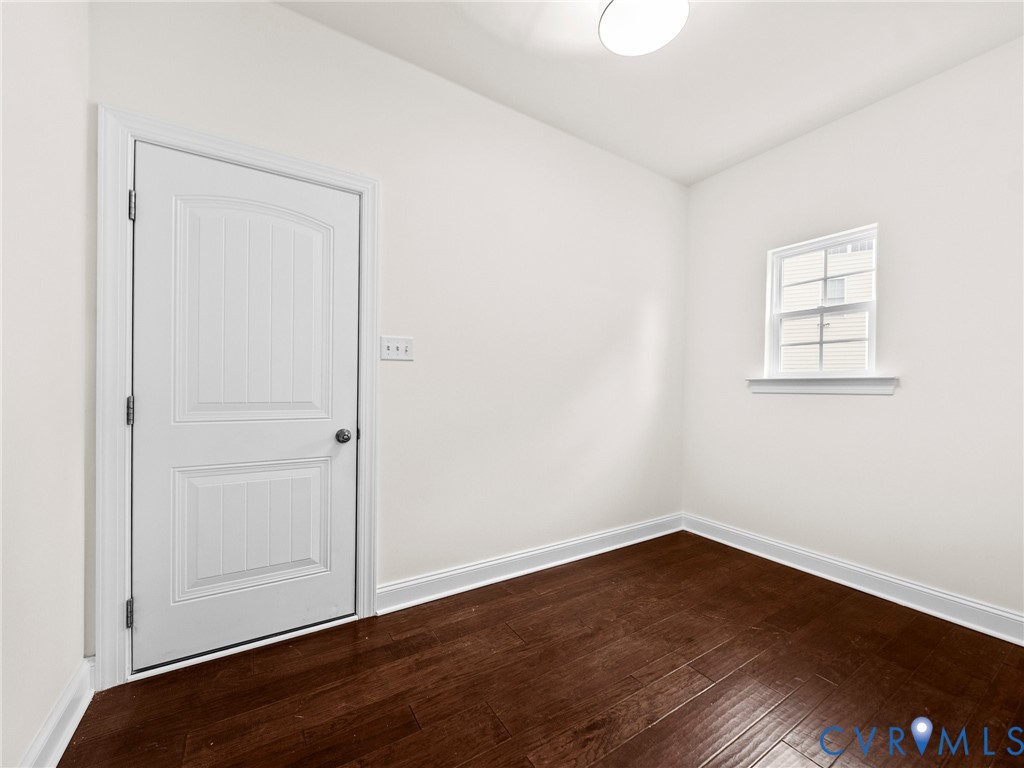 5506 Garden Grove Road Chesterfield, VA 23832 - Photo 28 of 59 First Floor Full Bath