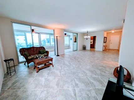 $325,000 | 3600 Galt Ocean Drive, Unit 4C, Fort Lauderdale, FL 33308