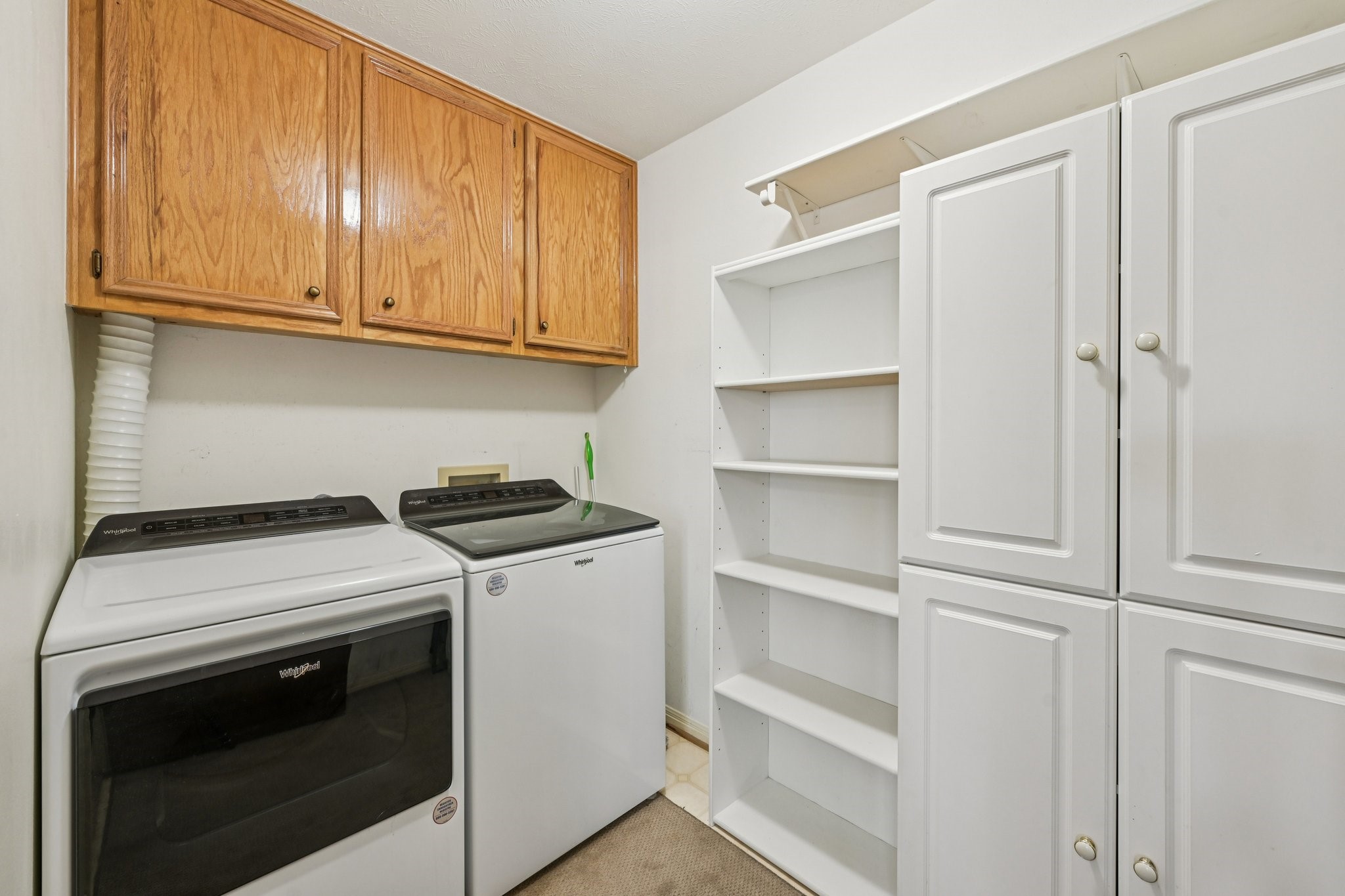94 Lakeview Drive Huntsville, TX 77320 - Photo 13 of 45 Laundry Room