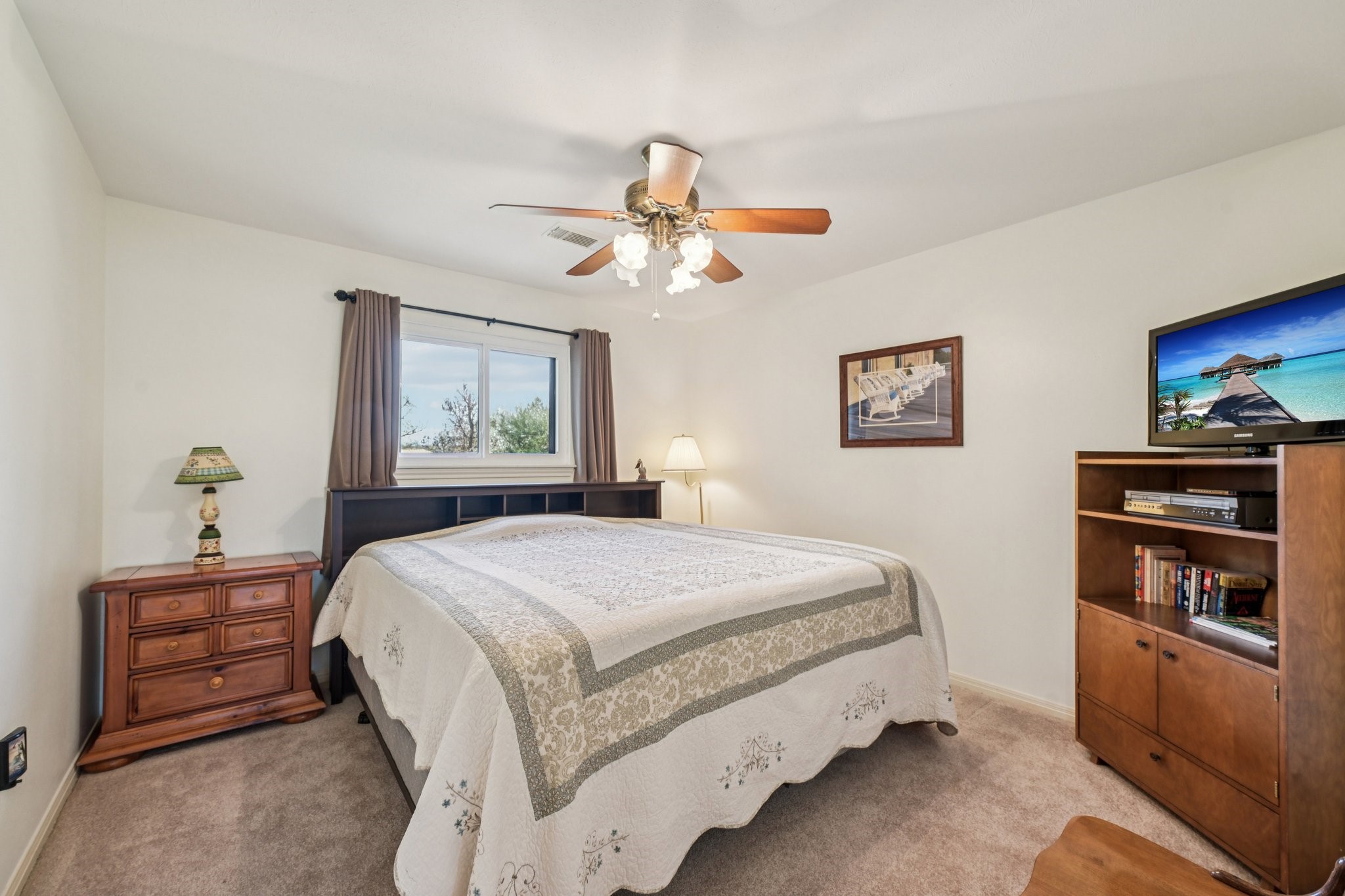 94 Lakeview Drive Huntsville, TX 77320 - Photo 20 of 45 Bedroom 3