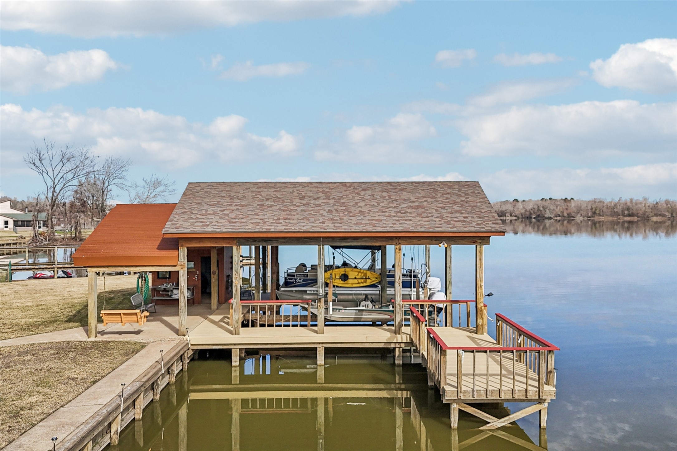 94 Lakeview Drive Huntsville, TX 77320 - Photo 32 of 45 Boat House