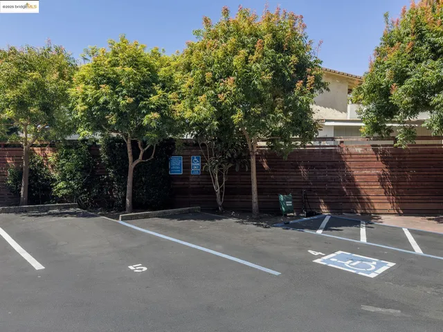 $899,000 | 1406 San Pablo Avenue, Unit A, Berkeley, CA 94702
