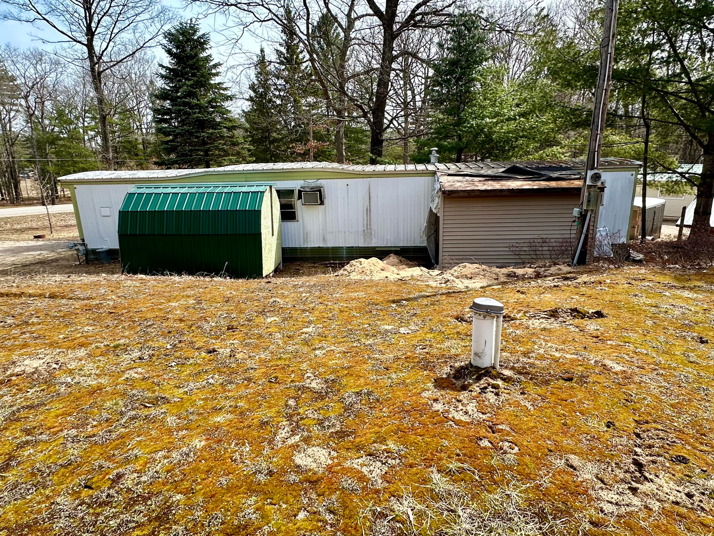1689 Topinabee Mail Rte Road Cheboygan, MI 49721 - Photo 4 of 10 Gallery Image 4