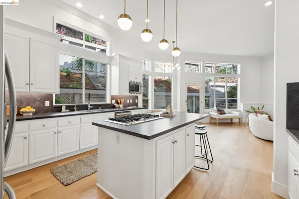 $2,795,000 | 23 Valant Place, Piedmont, CA 94610