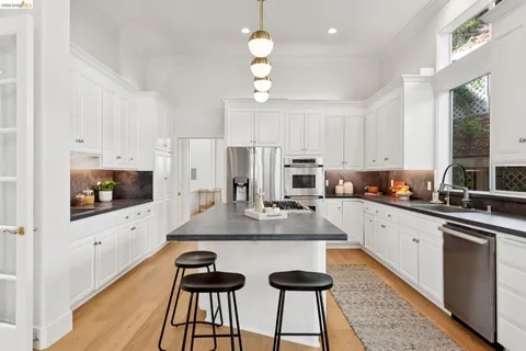 $2,795,000 | 23 Valant Place, Piedmont, CA 94610