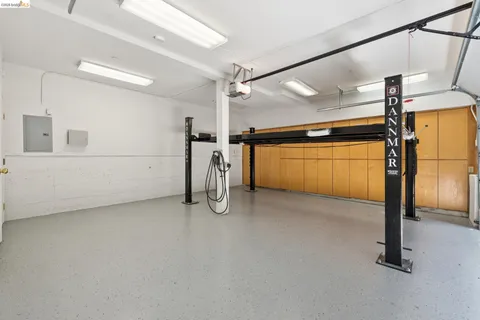 $2,795,000 | 23 Valant Place, Piedmont, CA 94610