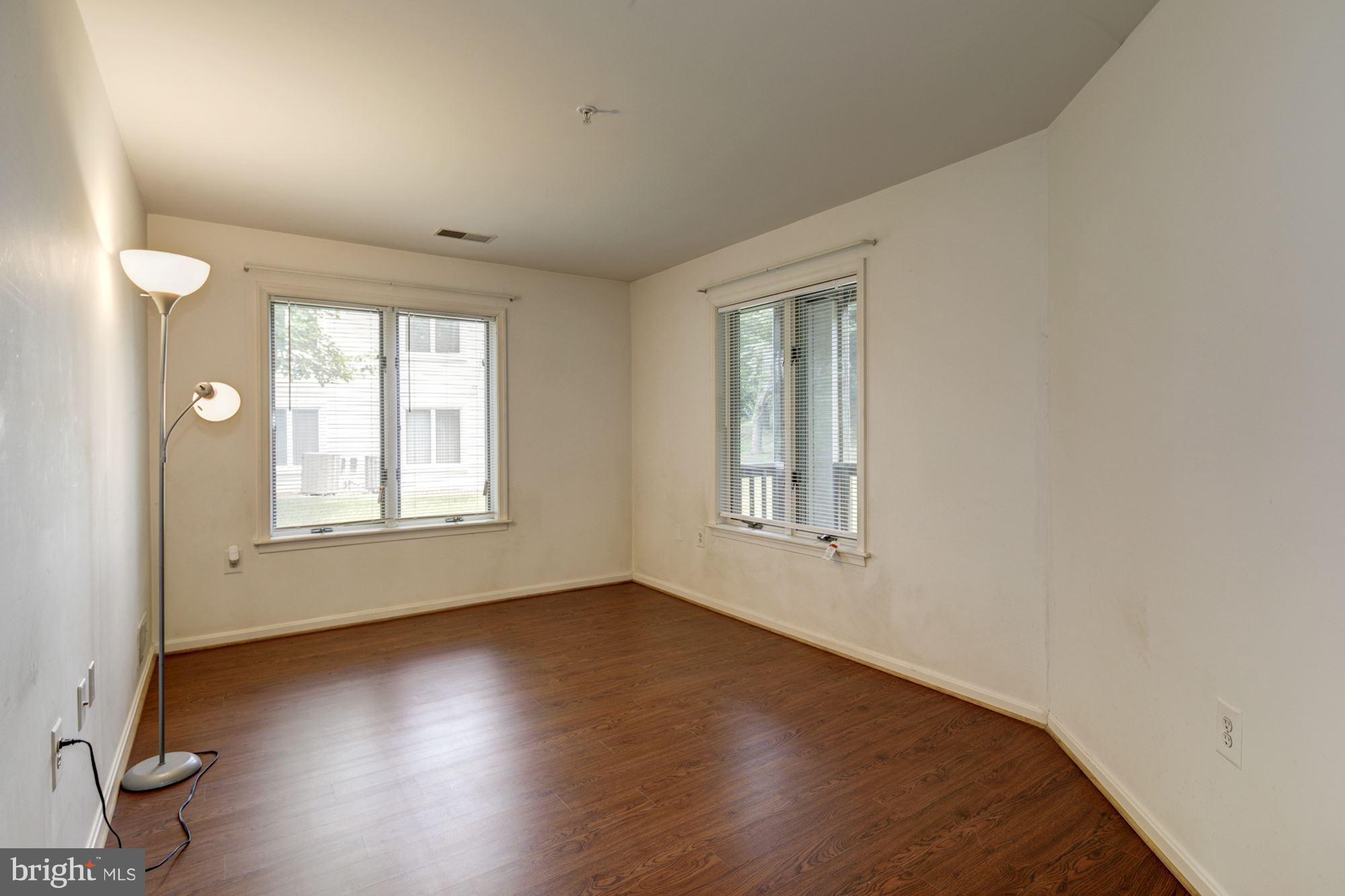 425 Pleasanton Road, Unit C12 Westminster, MD 21157 - Photo 16 of 30 2nd Bedroom