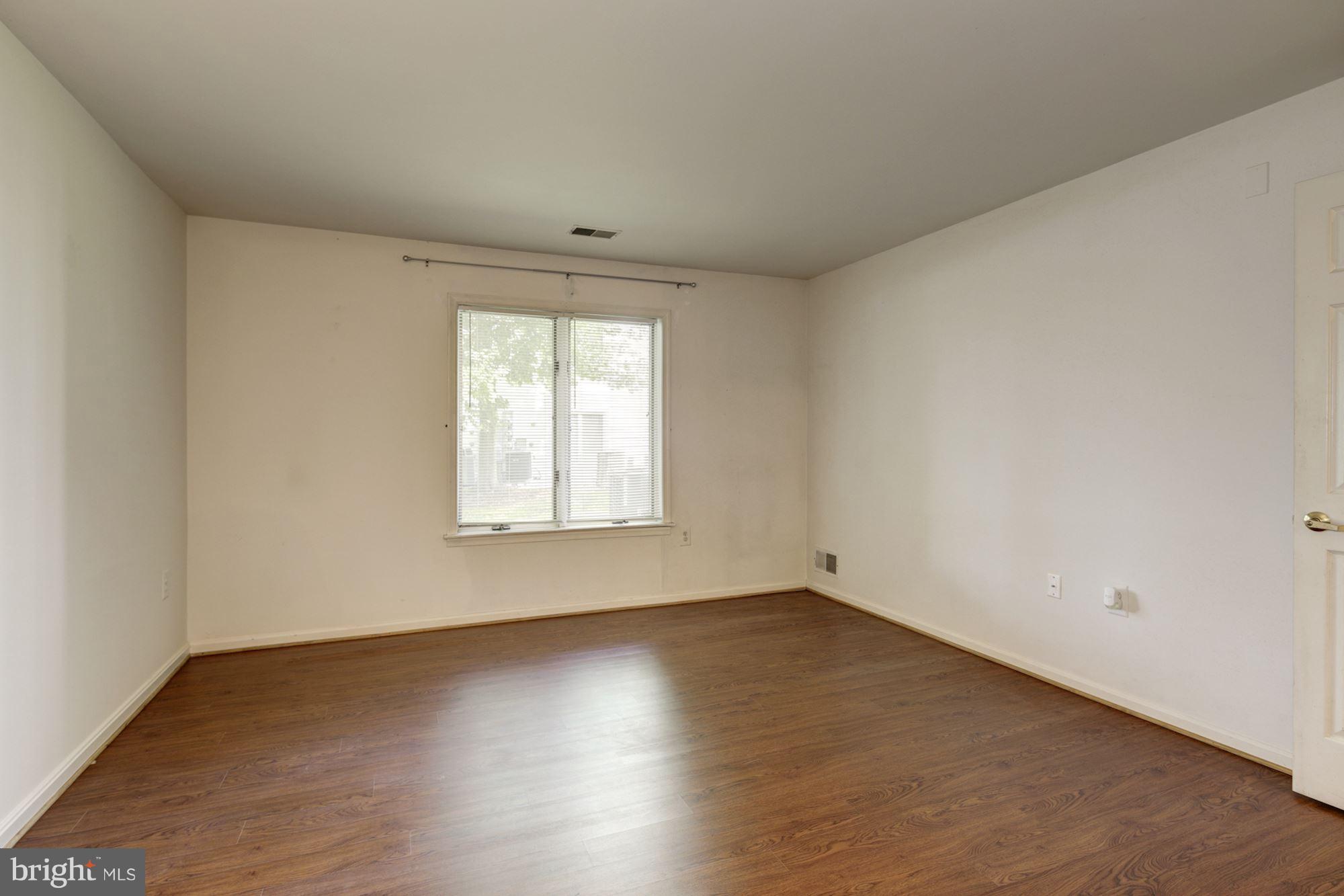 425 Pleasanton Road, Unit C12 Westminster, MD 21157 - Photo 21 of 30 Master Bedroom Suite
