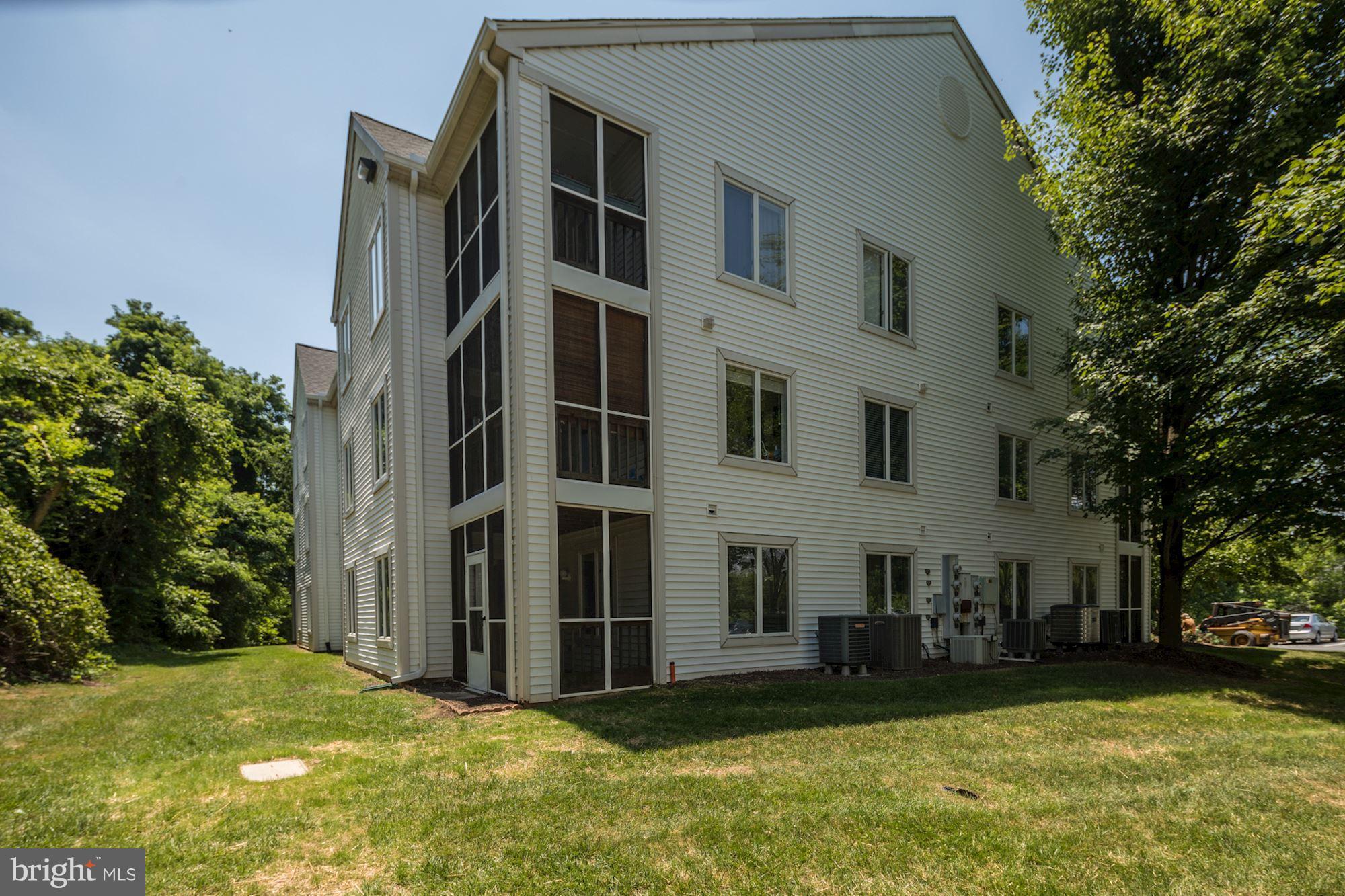 425 Pleasanton Road, Unit C12 Westminster, MD 21157 - Photo 26 of 30 Back End Unit w/Windows on 2 sides