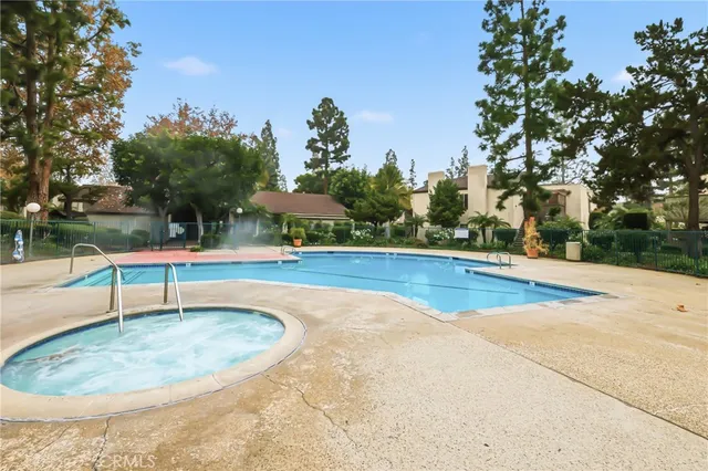 $2,100 | 1422 Cabrillo Park Drive, Unit B, Santa Ana, CA 92701