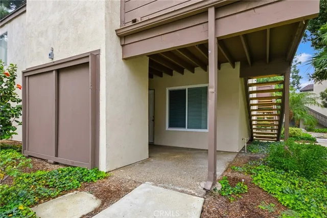 $2,100 | 1422 Cabrillo Park Drive, Unit B, Santa Ana, CA 92701