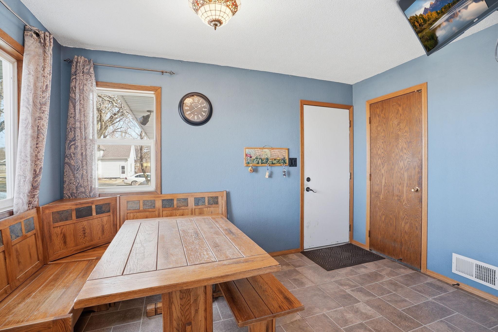 28761 Sleepy Hollow Road Winthrop, MN 55396 - Photo 3 of 33