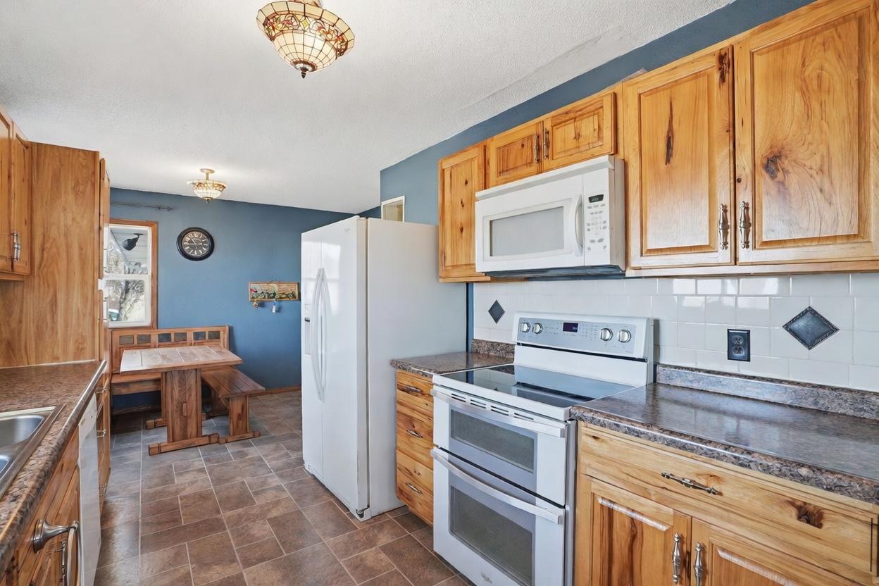 28761 Sleepy Hollow Road Winthrop, MN 55396 - Photo 7 of 33