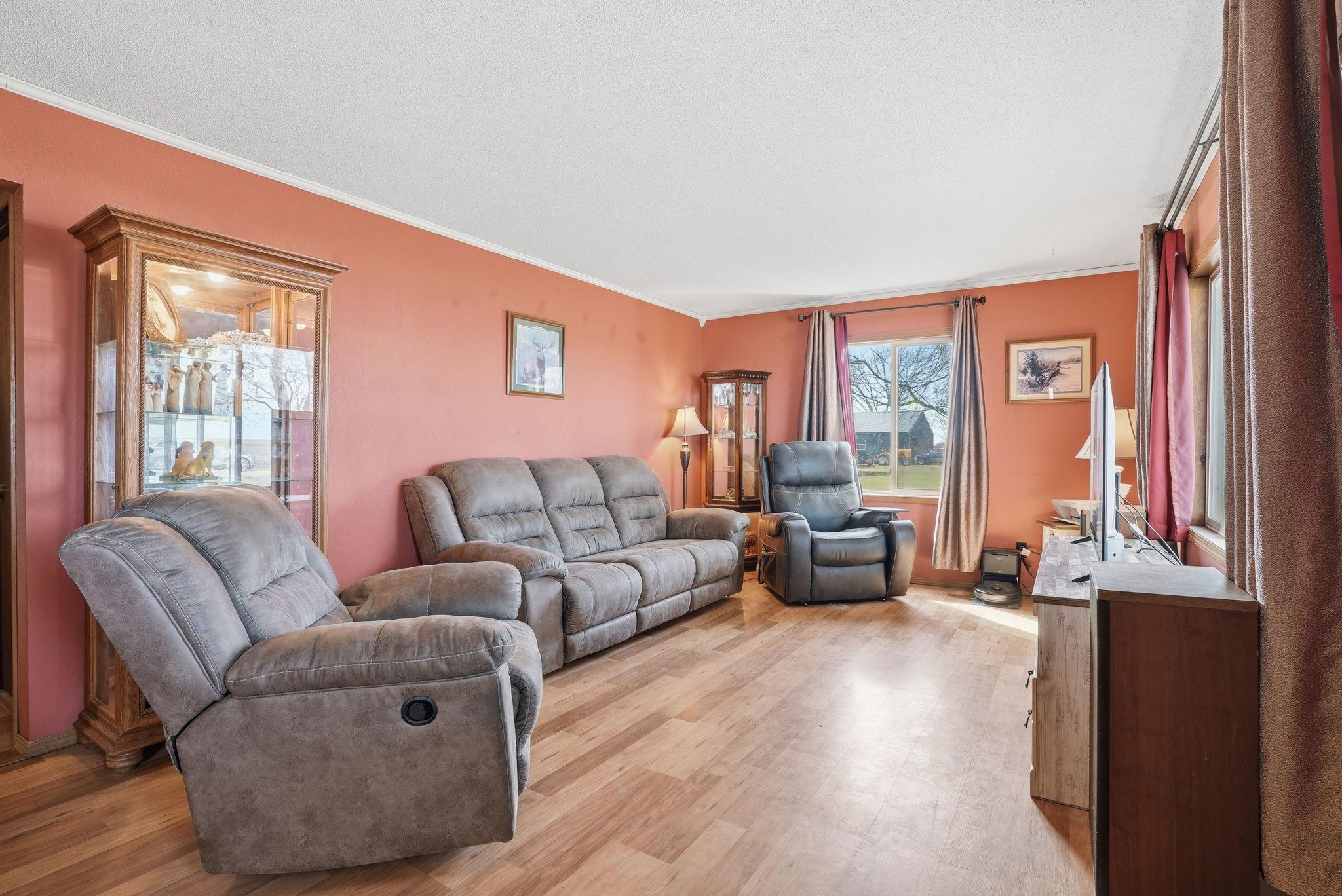 28761 Sleepy Hollow Road Winthrop, MN 55396 - Photo 8 of 33