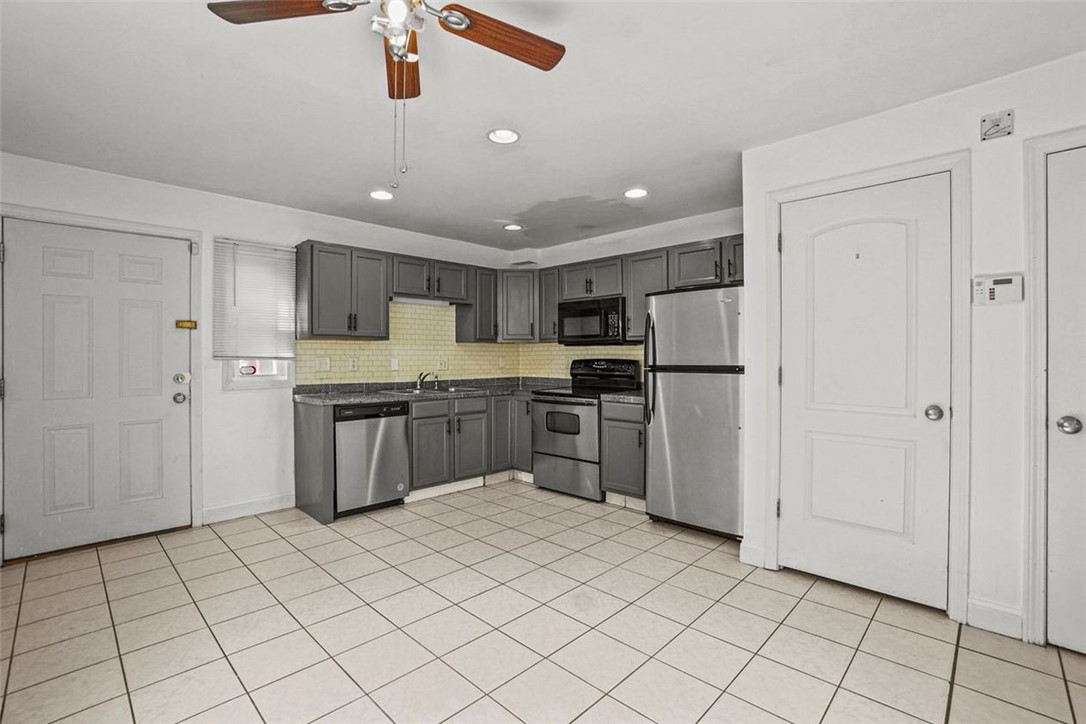 44 Ridgeway Avenue Providence, RI 02909 - Photo 18 of 24