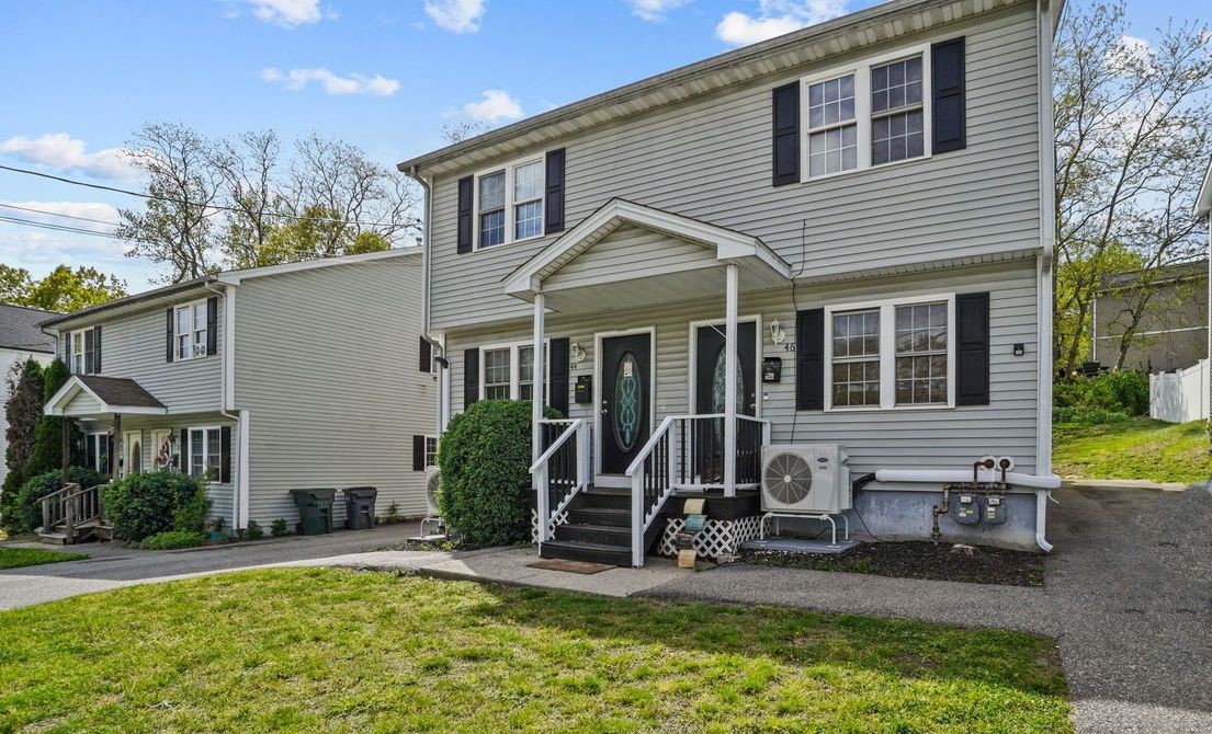 44 Ridgeway Avenue Providence, RI 02909 - Photo 2 of 24