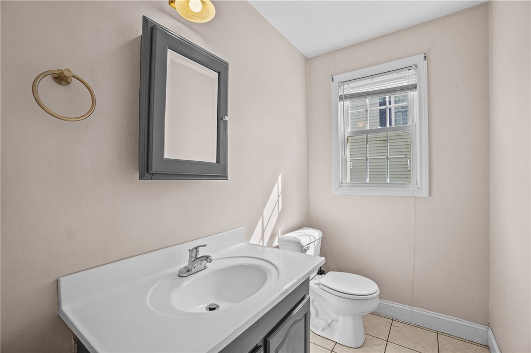 44 Ridgeway Avenue Providence, RI 02909 - Photo 21 of 24