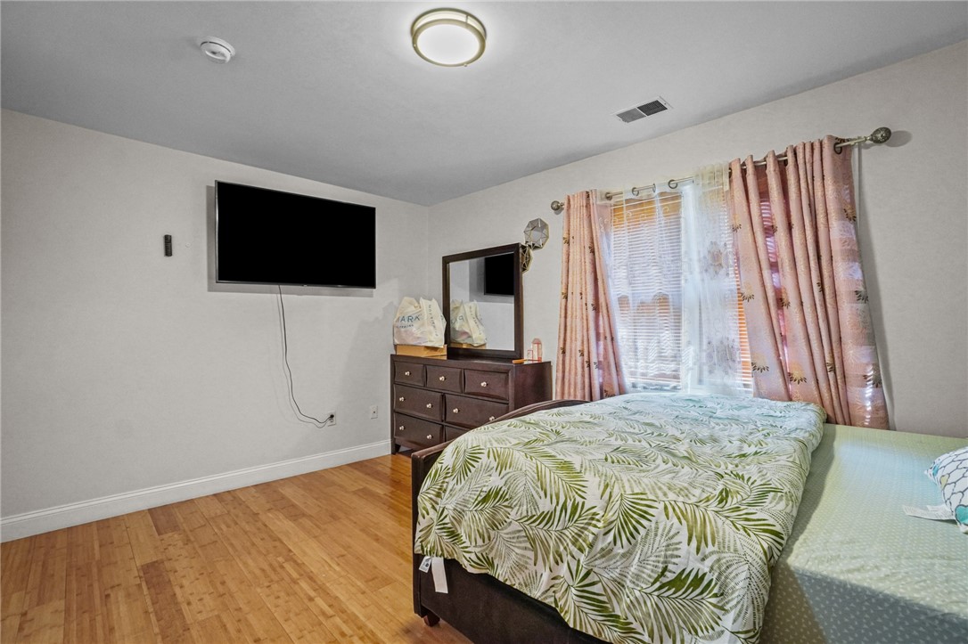 44 Ridgeway Avenue Providence, RI 02909 - Photo 10 of 24