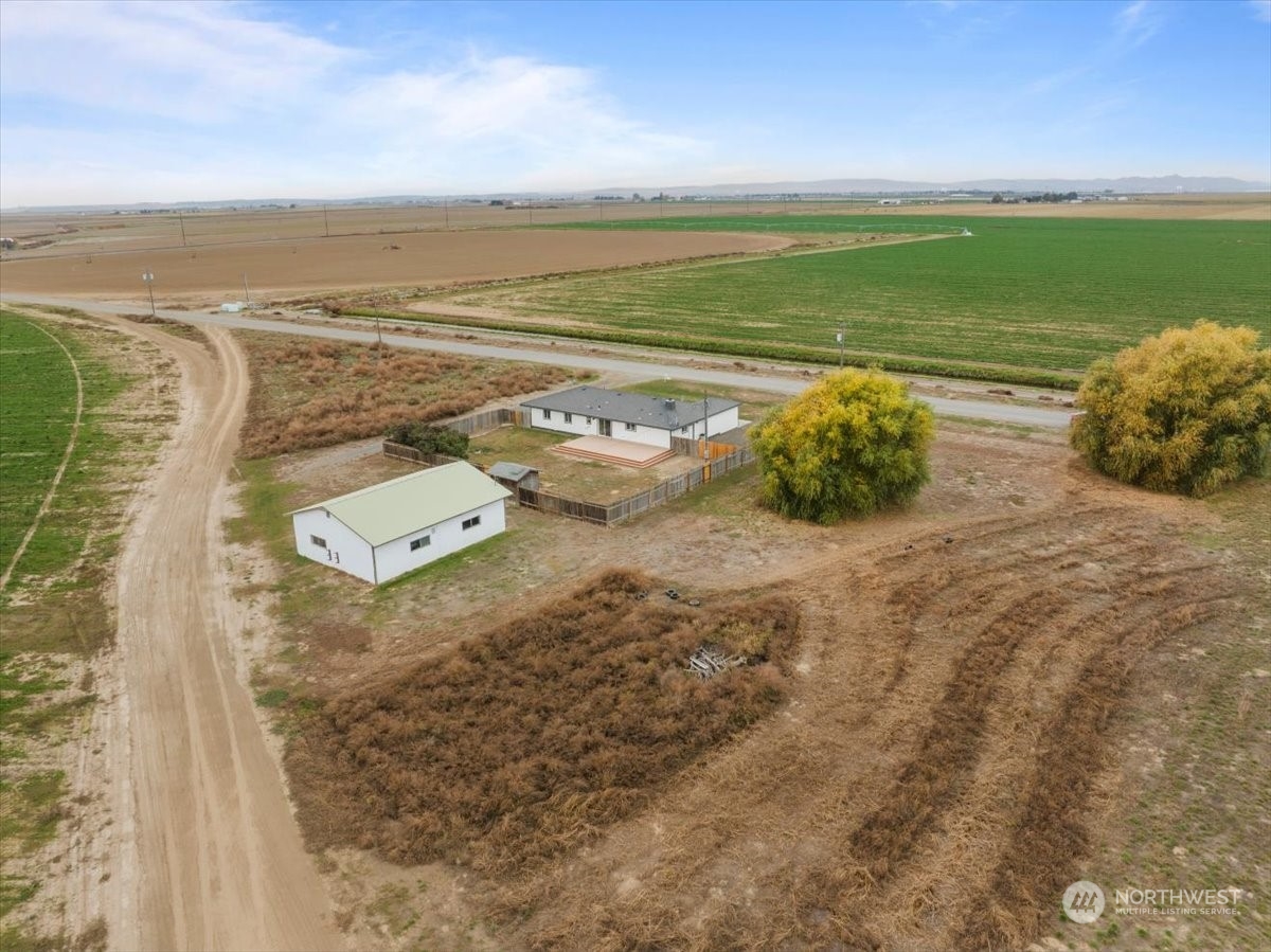 465 South Lemaster Road Othello, WA 99344 - Photo 39 of 40 a view of an ocean and beach