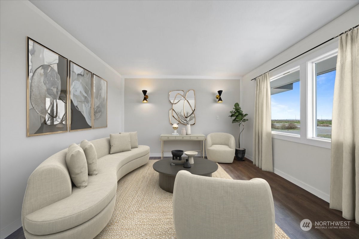 465 South Lemaster Road Othello, WA 99344 - Photo 6 of 40 a living room with furniture and a large window