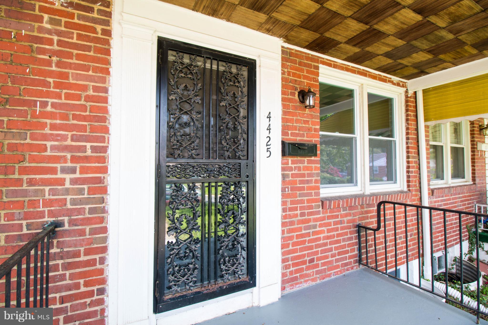 4425 Manorview Road Baltimore, MD 21229 - Photo 2 of 26 Exterior (Front)