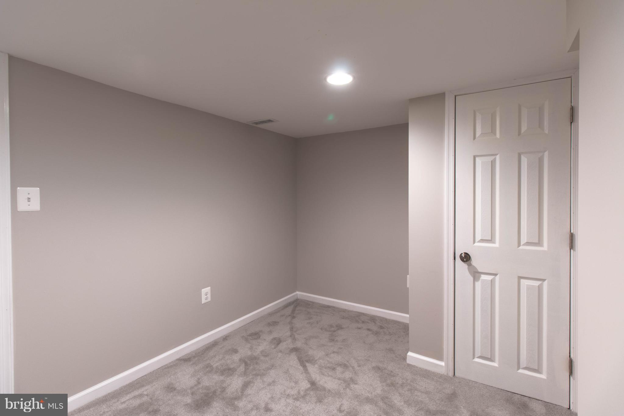 4425 Manorview Road Baltimore, MD 21229 - Photo 20 of 26 Bedroom