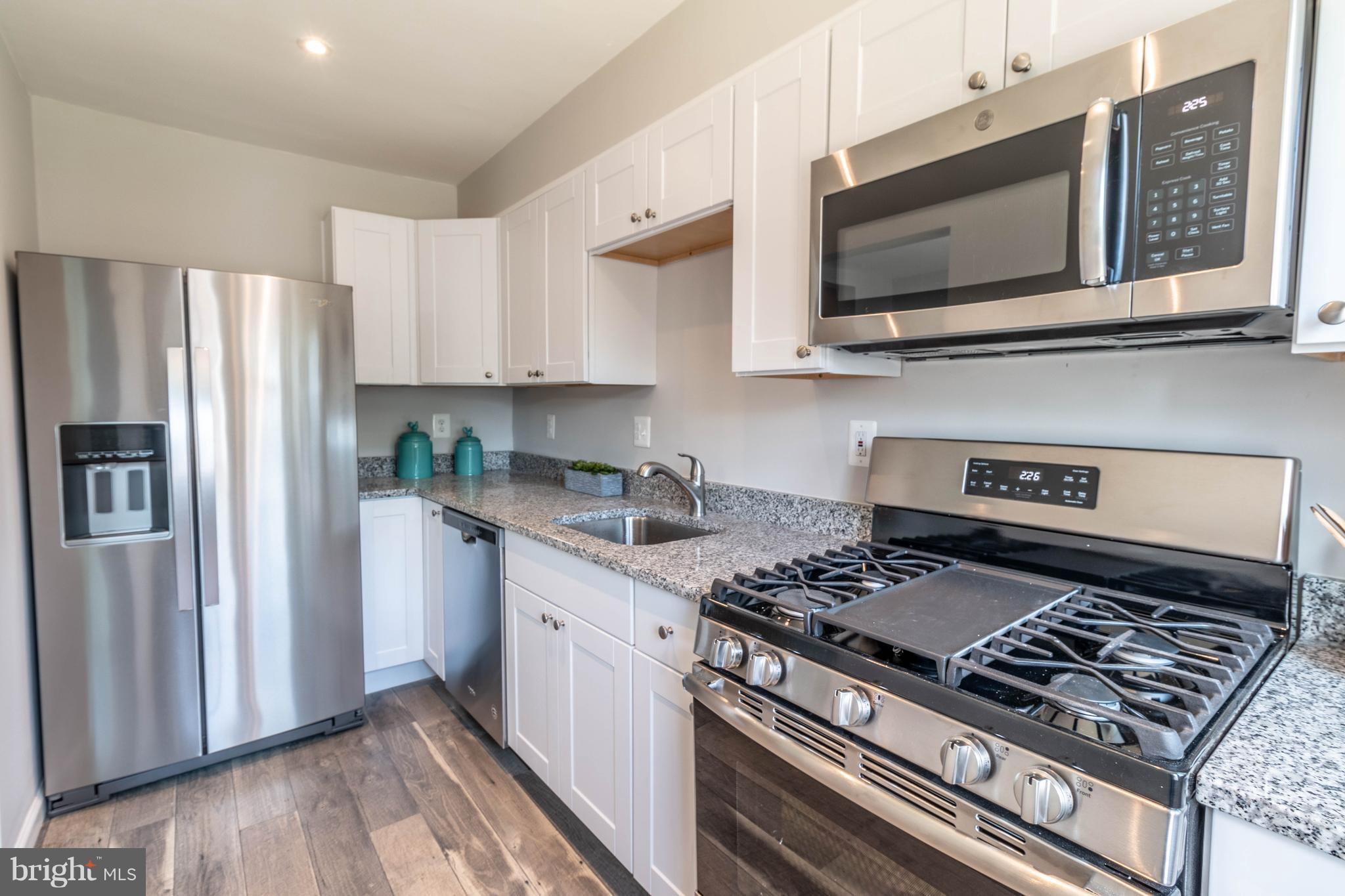 4425 Manorview Road Baltimore, MD 21229 - Photo 6 of 26 Kitchen