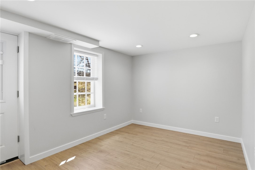 1474 Marsh Road Perinton, NY 14534 - Photo 11 of 22