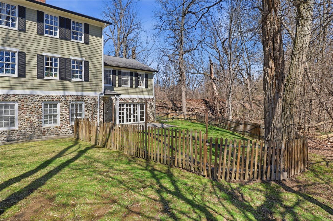 1474 Marsh Road Perinton, NY 14534 - Photo 2 of 22