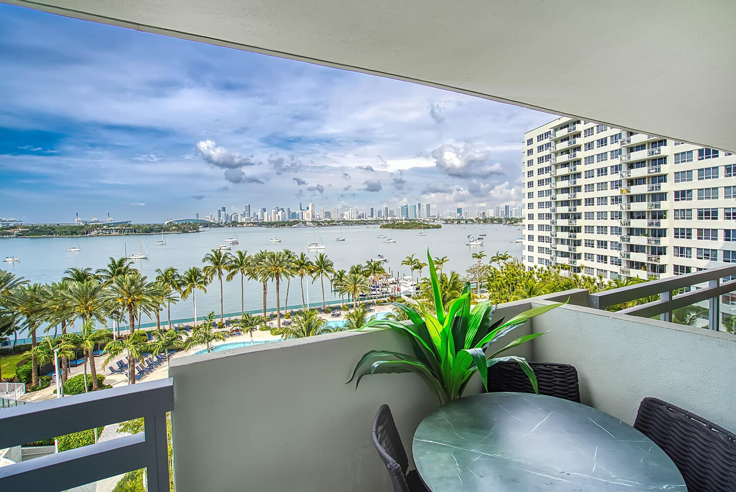 1500 Bay Road, Unit 714S Miami Beach, FL 33139 - Photo 19 of 69 19