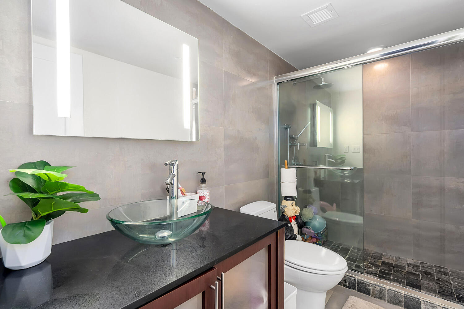 1500 Bay Road, Unit 714S Miami Beach, FL 33139 - Photo 32 of 69 32