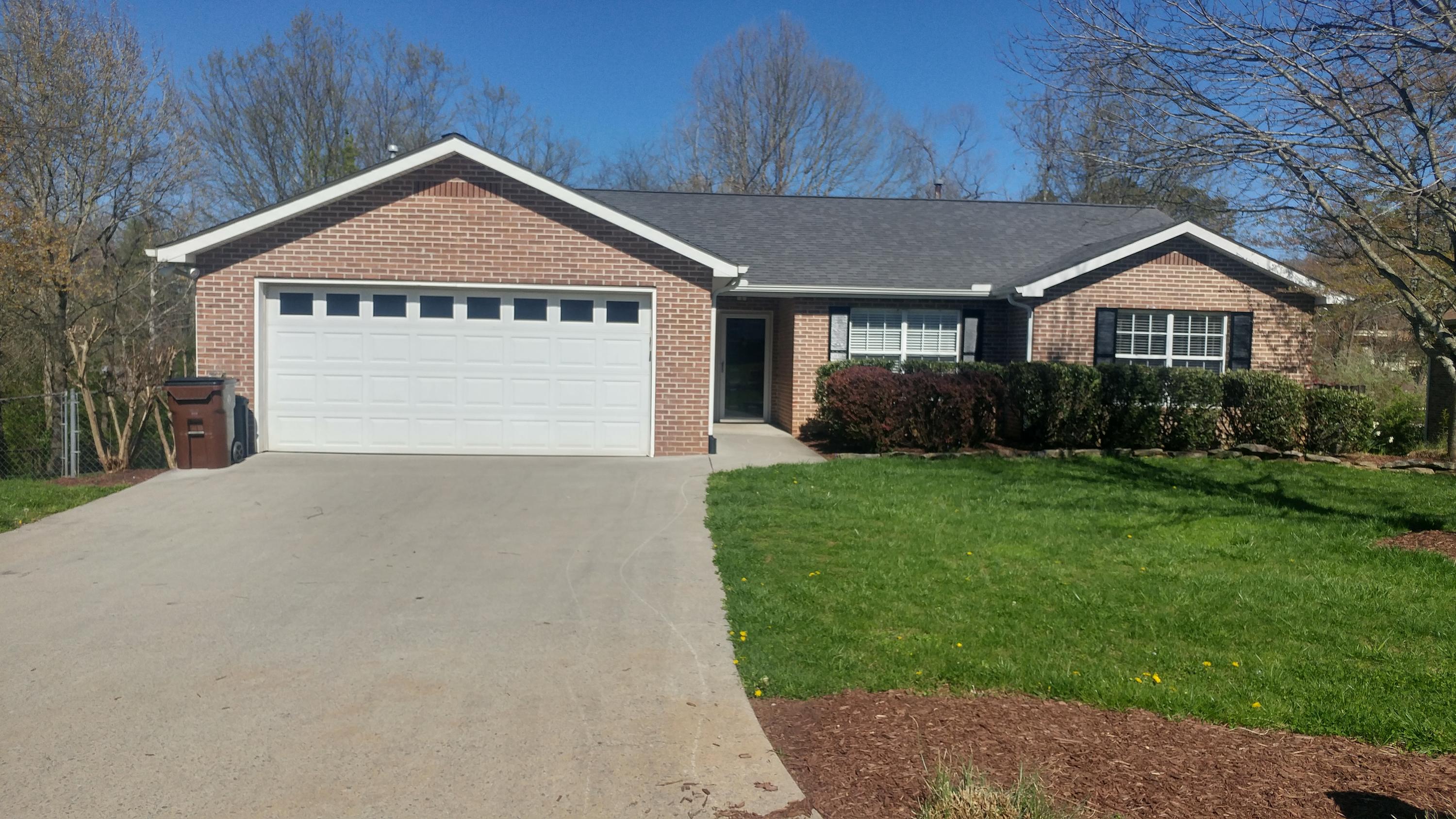 112 Capital Circle Oak Ridge, TN 37830 - Photo 3 of 35 0402211616b_HDR