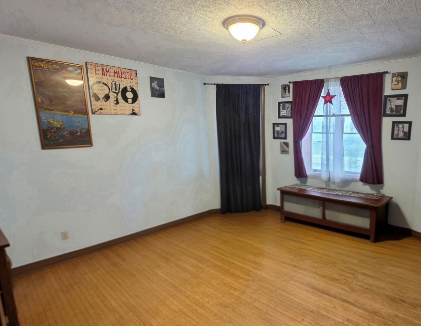 145 4th Street Capron, IL 61012 - Photo 12 of 29