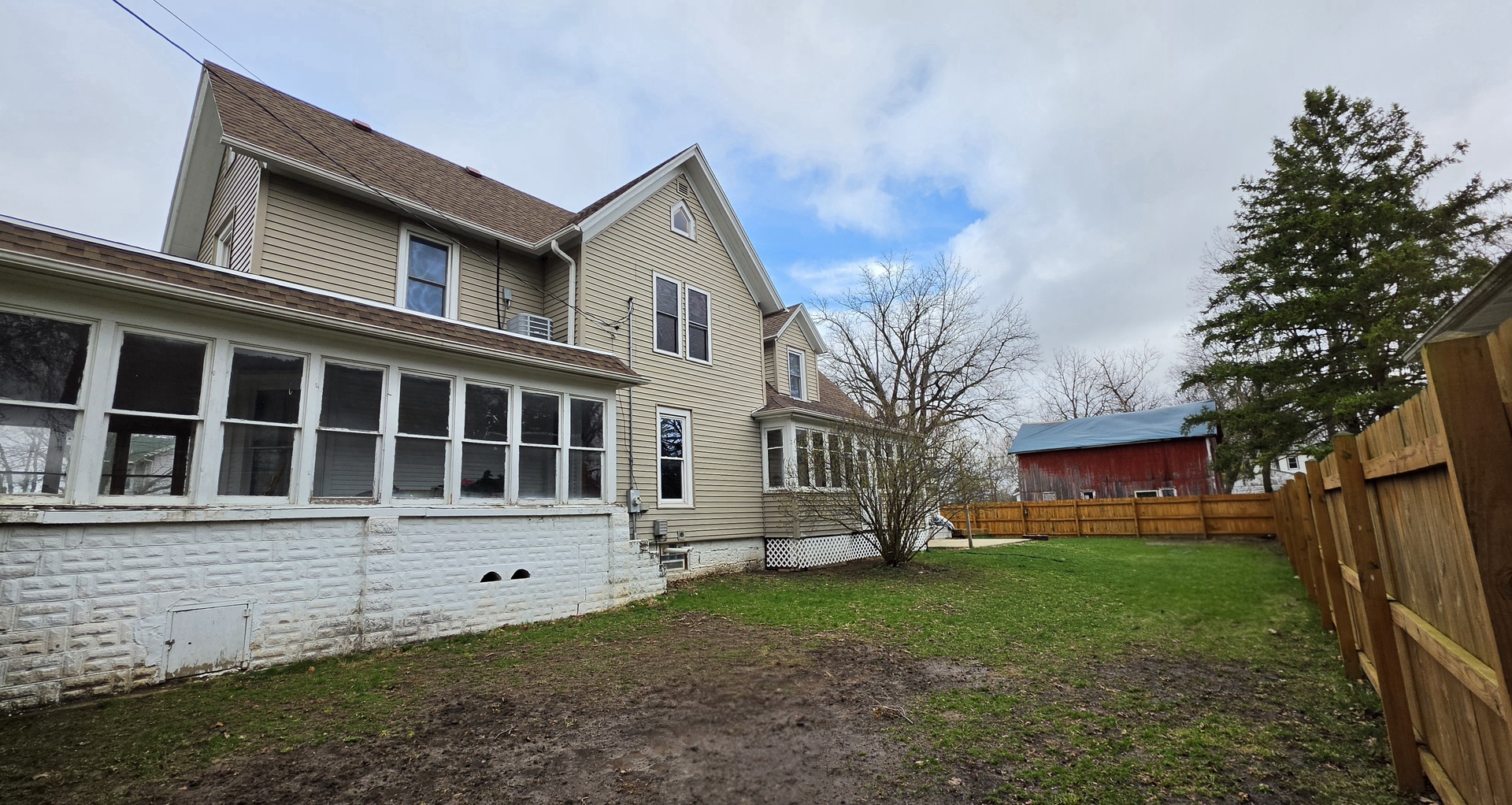 145 4th Street Capron, IL 61012 - Photo 27 of 32