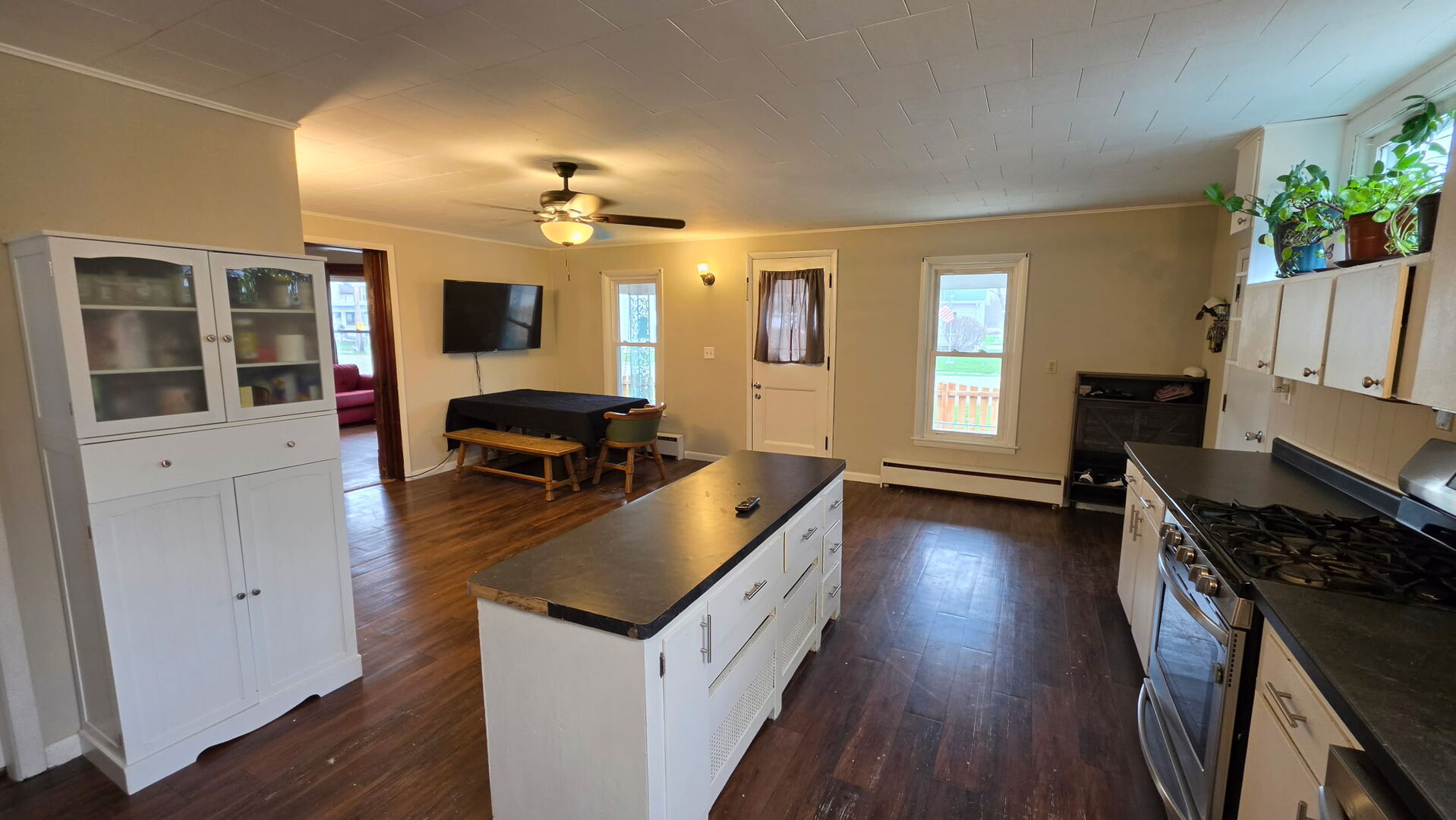 145 4th Street Capron, IL 61012 - Photo 9 of 29