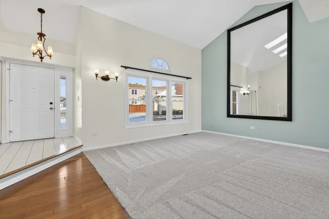 $495,000 | 607 Wainsford Drive, Hoffman Estates, IL 60169