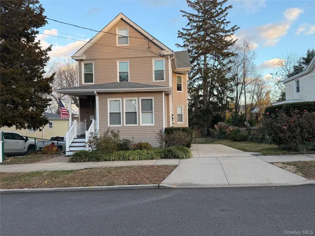 $5,000 | 75 Anstice Street, Unit 1, Oyster Bay, NY 11771