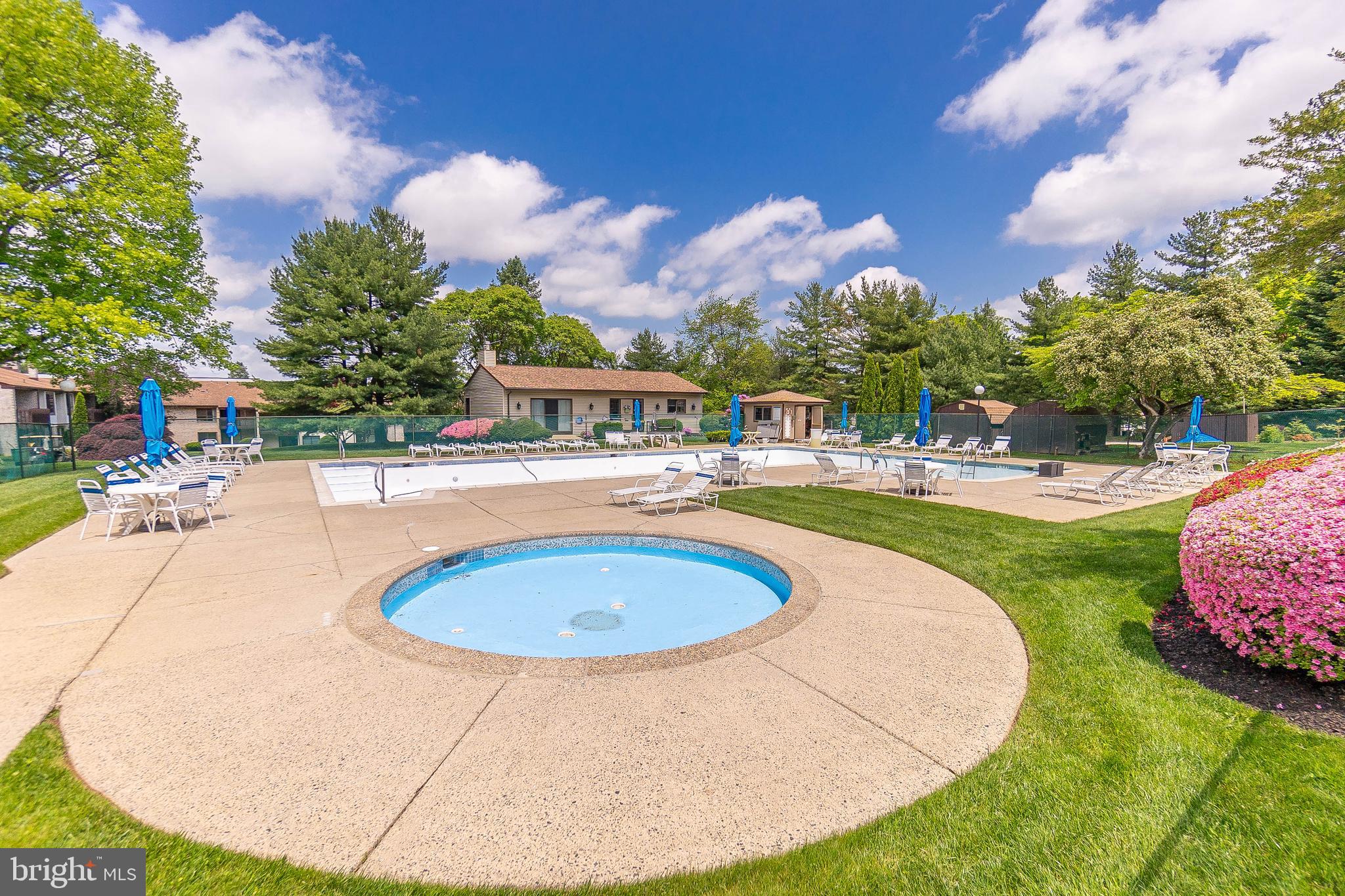 102 Raintree Lane Malvern, PA 19355 - Photo 33 of 33 Community pool