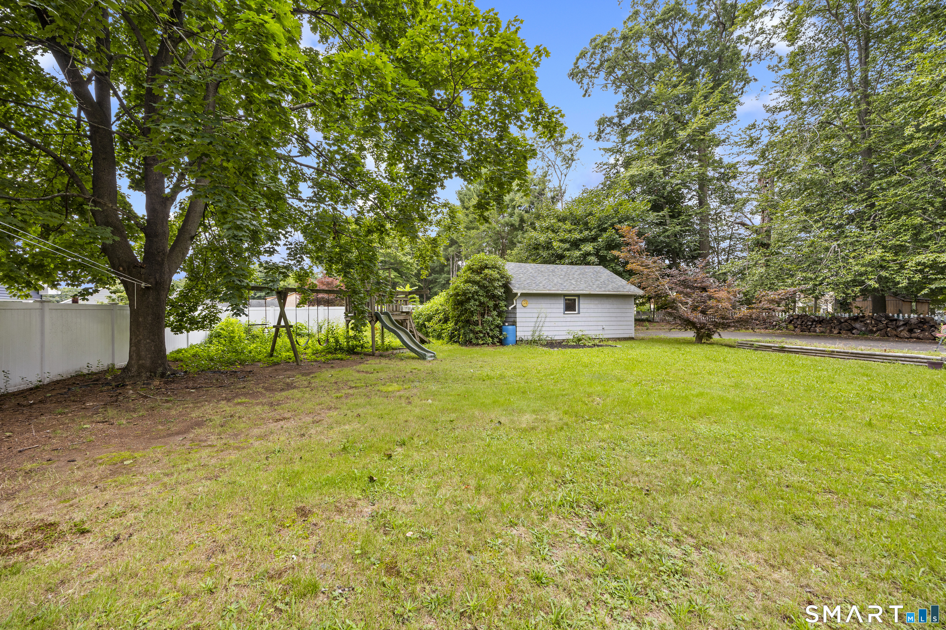 34 Clintonville Road North Haven, CT 06473 - Photo 37 of 40 Backyard