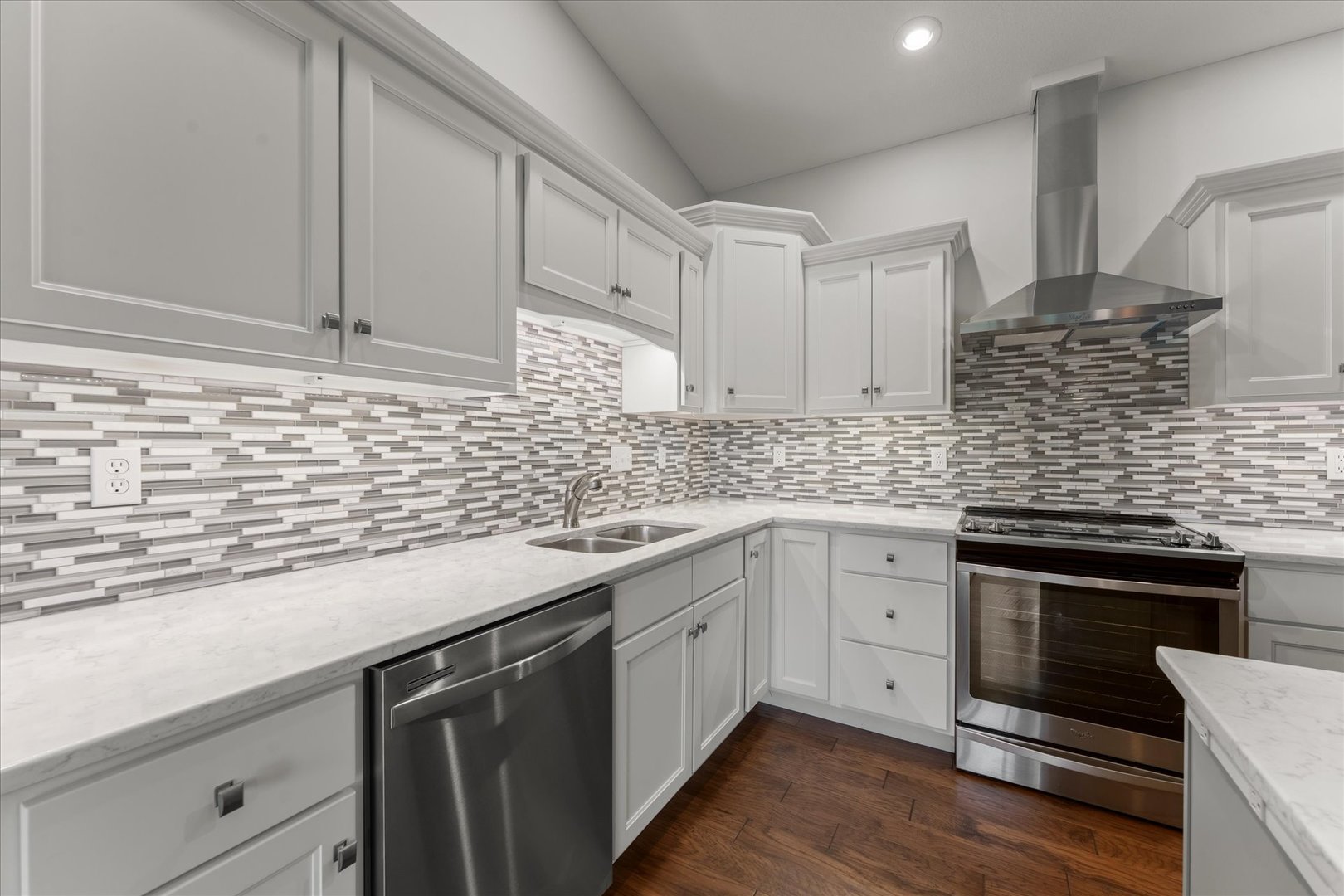 1806 Lake Ridge Court, Unit 1806 Mahomet, IL 61853 - Photo 13 of 53 Gallery Image 13