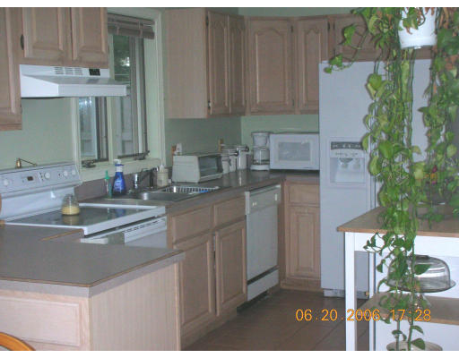 19 Riverside Drive Webster, MA 01570 - Photo 2 of 10 Gallery Image 2