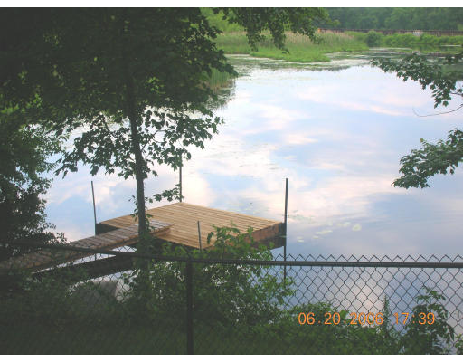 19 Riverside Drive Webster, MA 01570 - Photo 4 of 10 Gallery Image 4