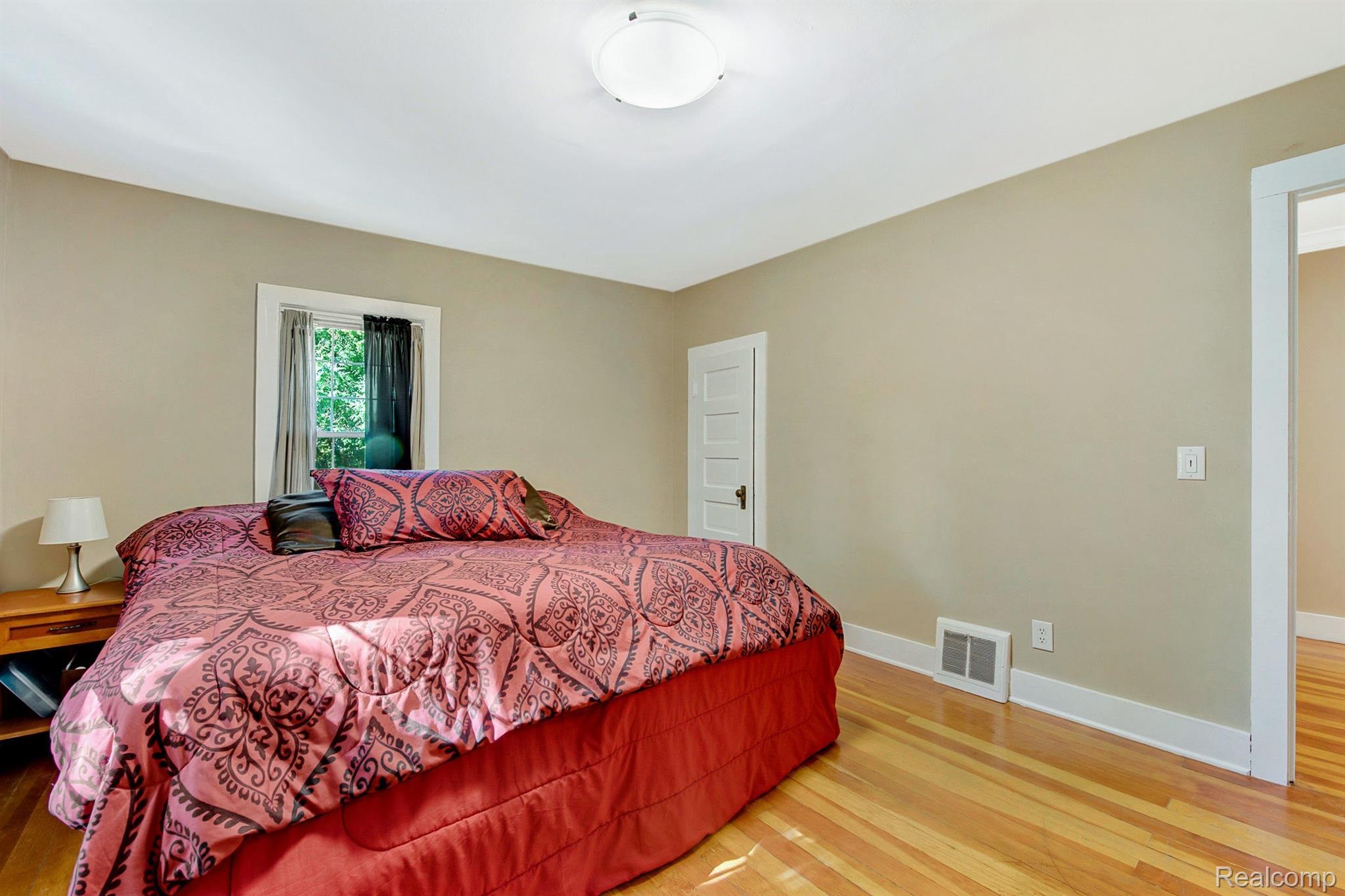 5102 South Lapeer Road Metamora, MI 48455 - Photo 29 of 42 Primary bedroom view 2.
