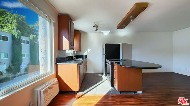 $2,600 | 972 Larrabee Street, Unit 221, West Hollywood, CA 90069