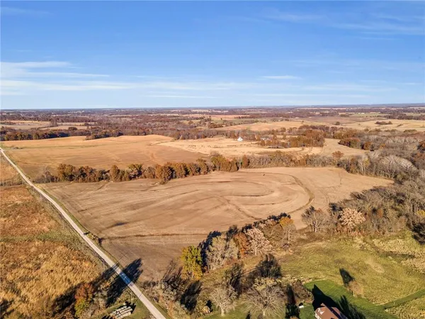 $572,750 | 311 Road Hale Mo 64643, Hale, MO 64643
